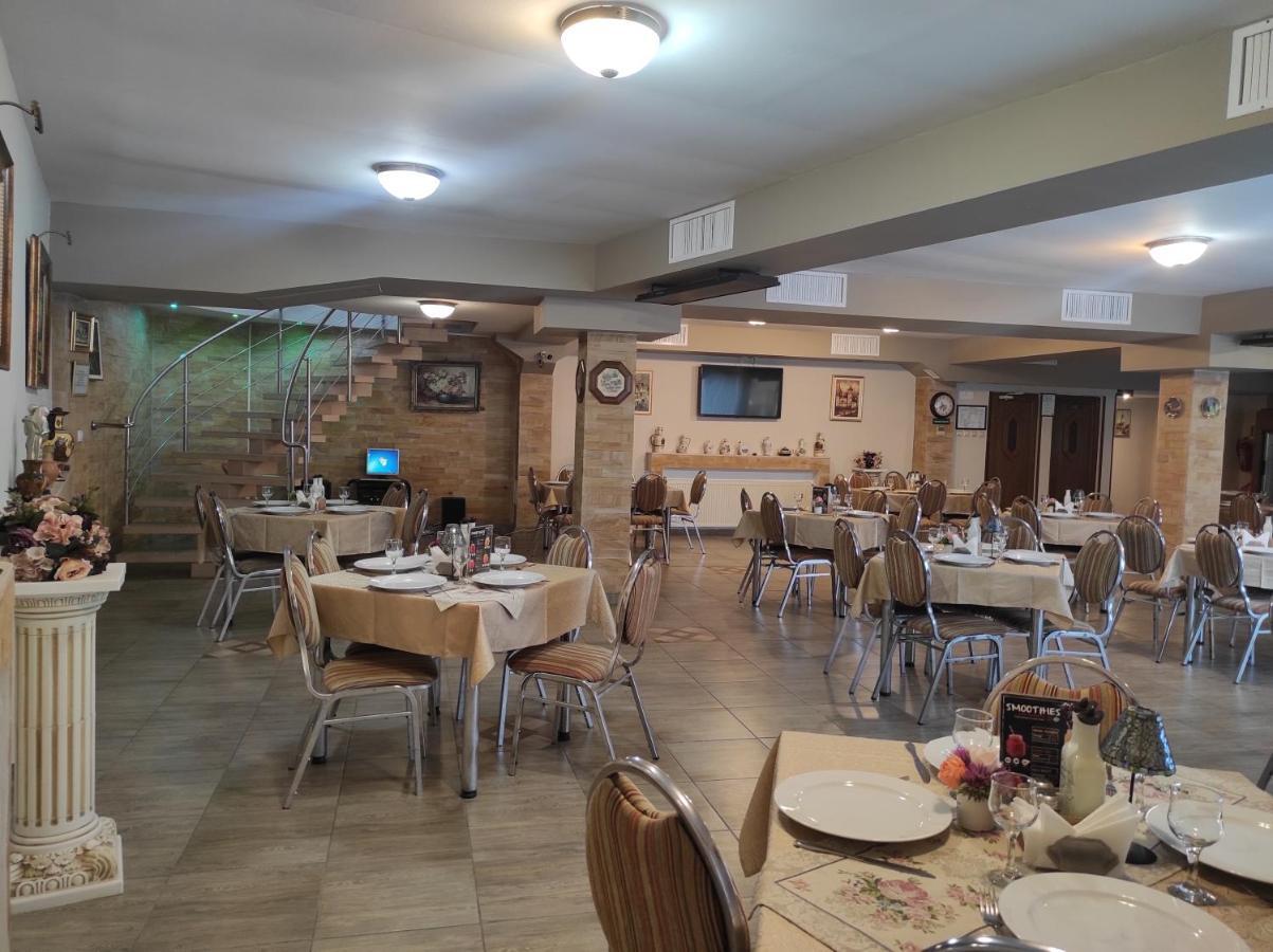 Hotel Suprem Baile Olanesti Ngoại thất bức ảnh