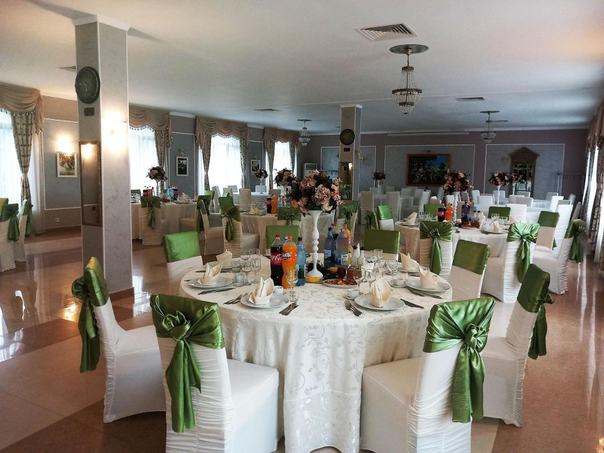 Hotel Suprem Baile Olanesti Ngoại thất bức ảnh